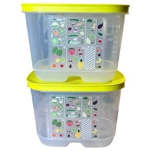 2 Tupperware #7286B Fridgesmart Storage Container 1.8 L W/ Lid 1 3/4 Qt.
